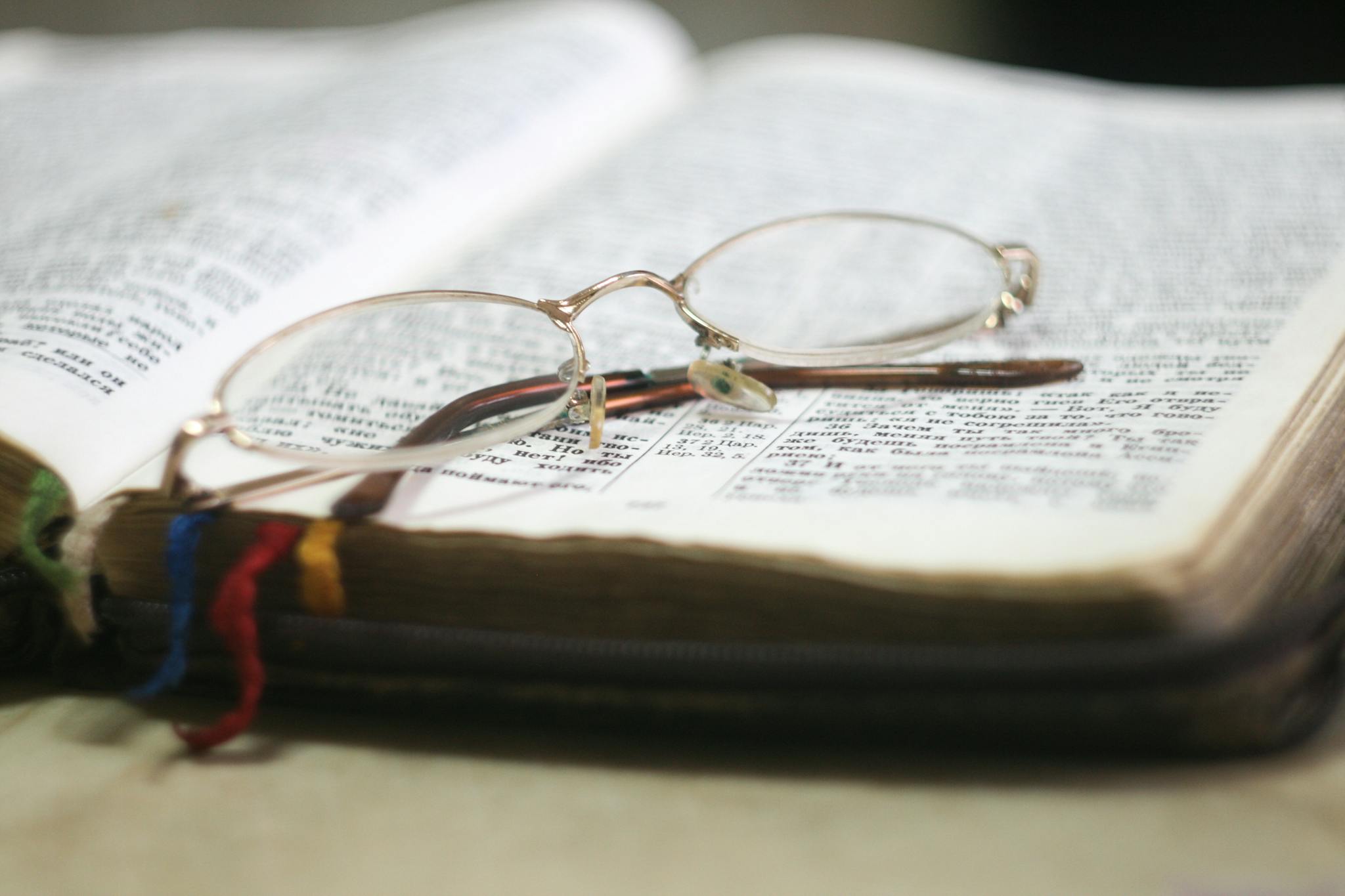 Eyeglass With Gold-colored Frames